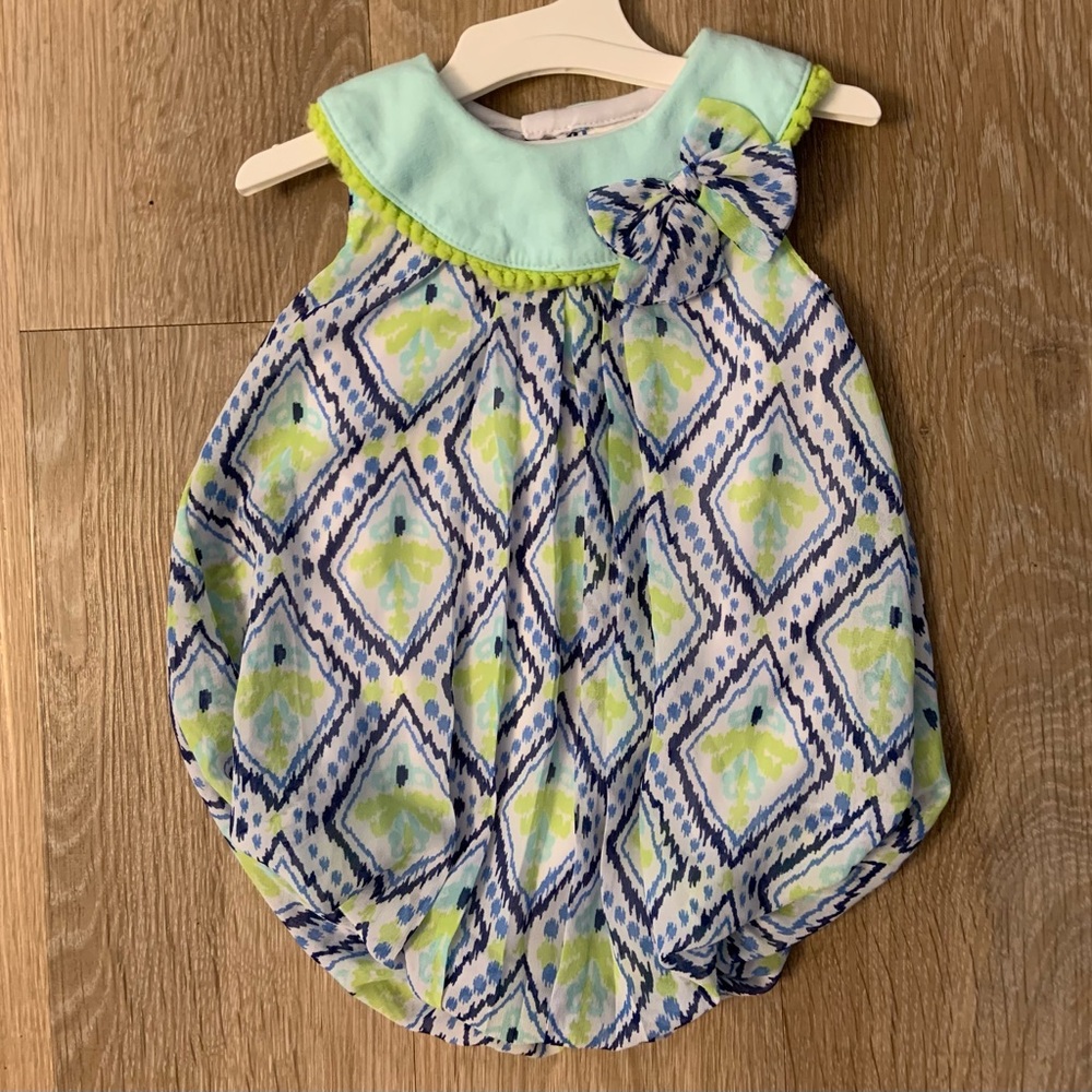 Baby Essentials Girl's Size 6 Months Adorable Lined Mint Patterned Bubble Romper